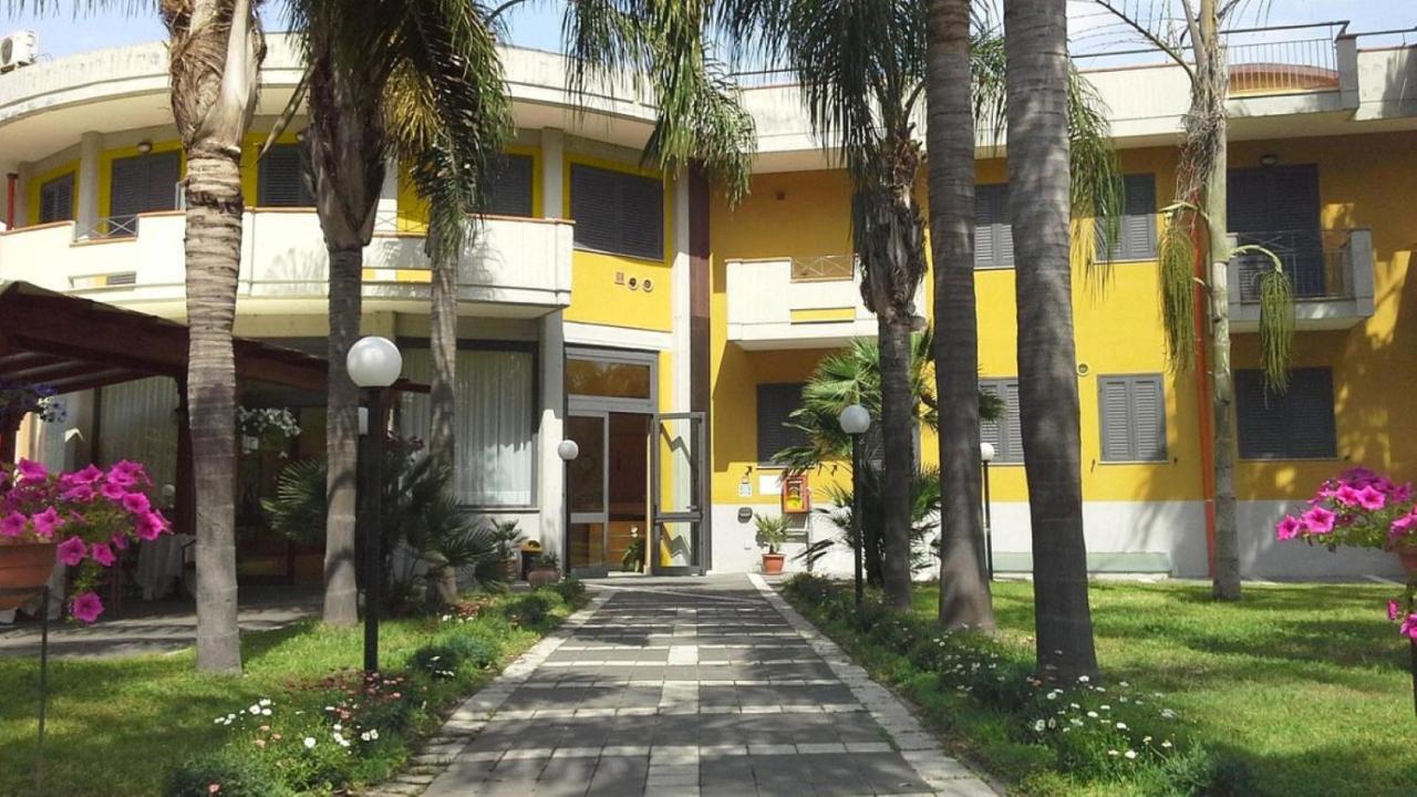 Oasi Park Hotel Маскали Экстерьер фото