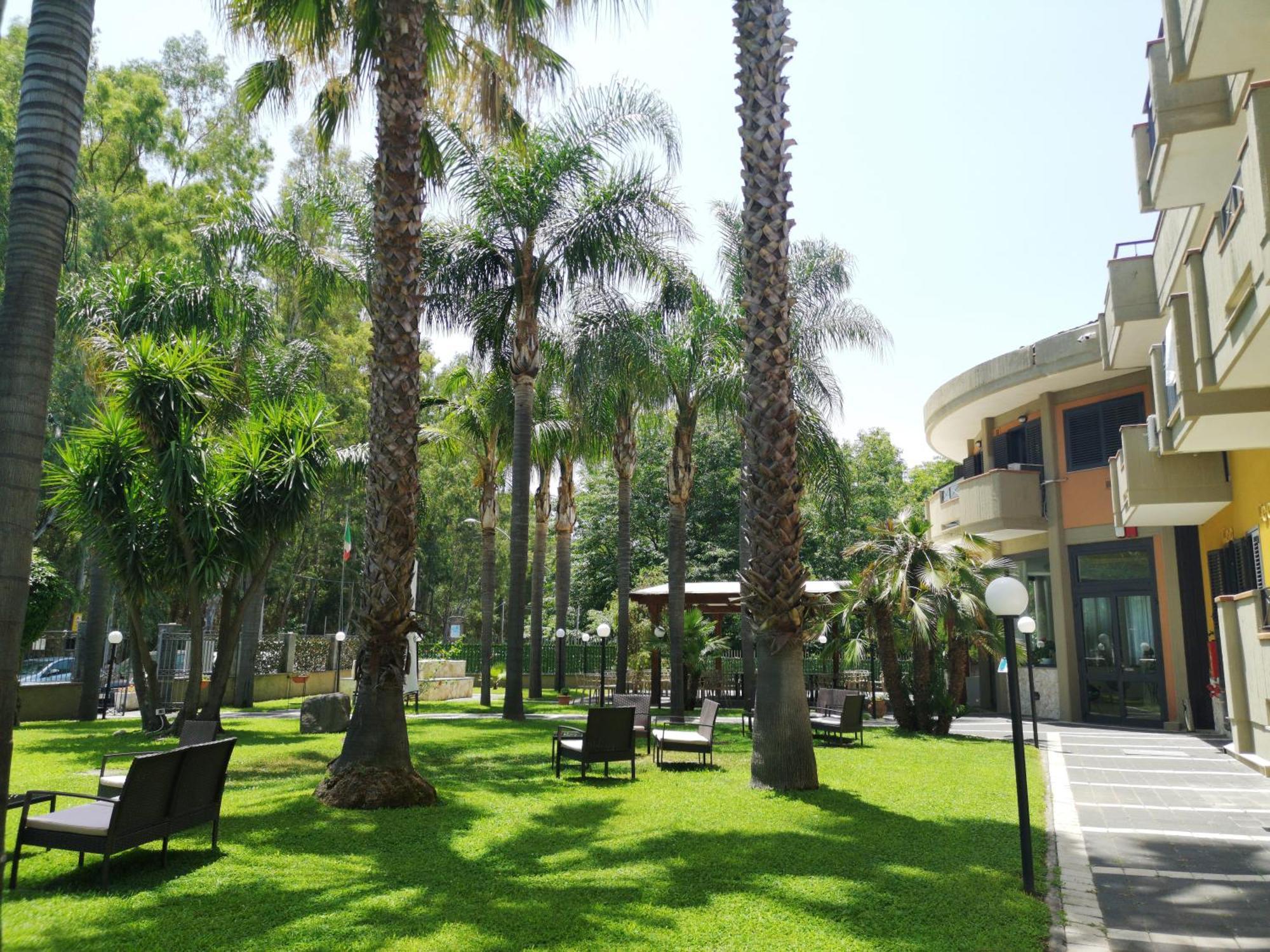 Oasi Park Hotel Маскали Экстерьер фото