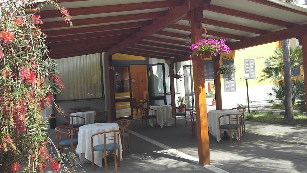 Oasi Park Hotel Маскали Экстерьер фото